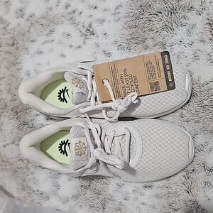 Women's Nike Sneakers (New without Box, Size 6